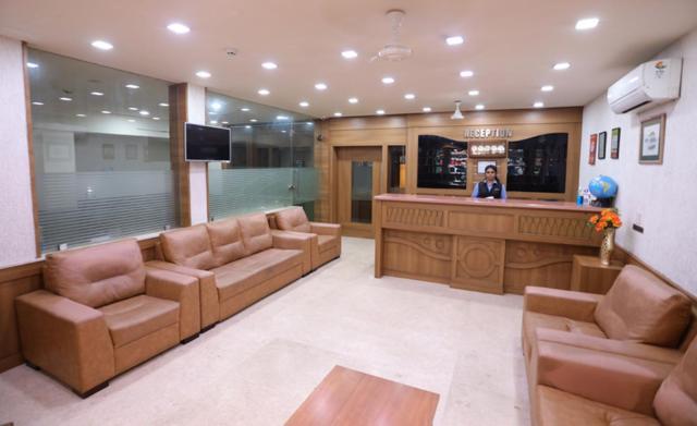 Hotel Anjali Park Котаям Екстериор снимка