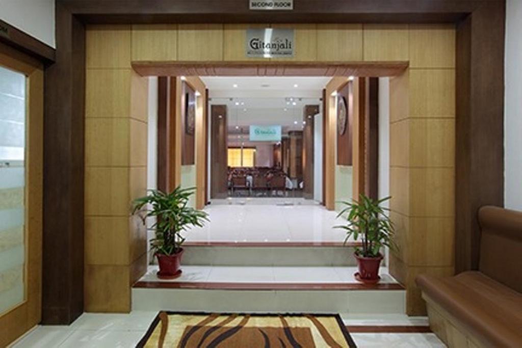 Hotel Anjali Park Котаям Екстериор снимка